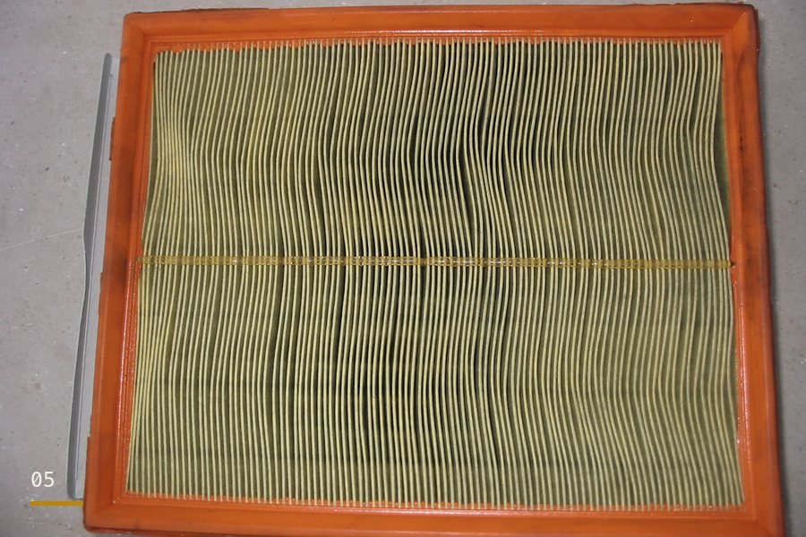 Engine air filter — reference photograph